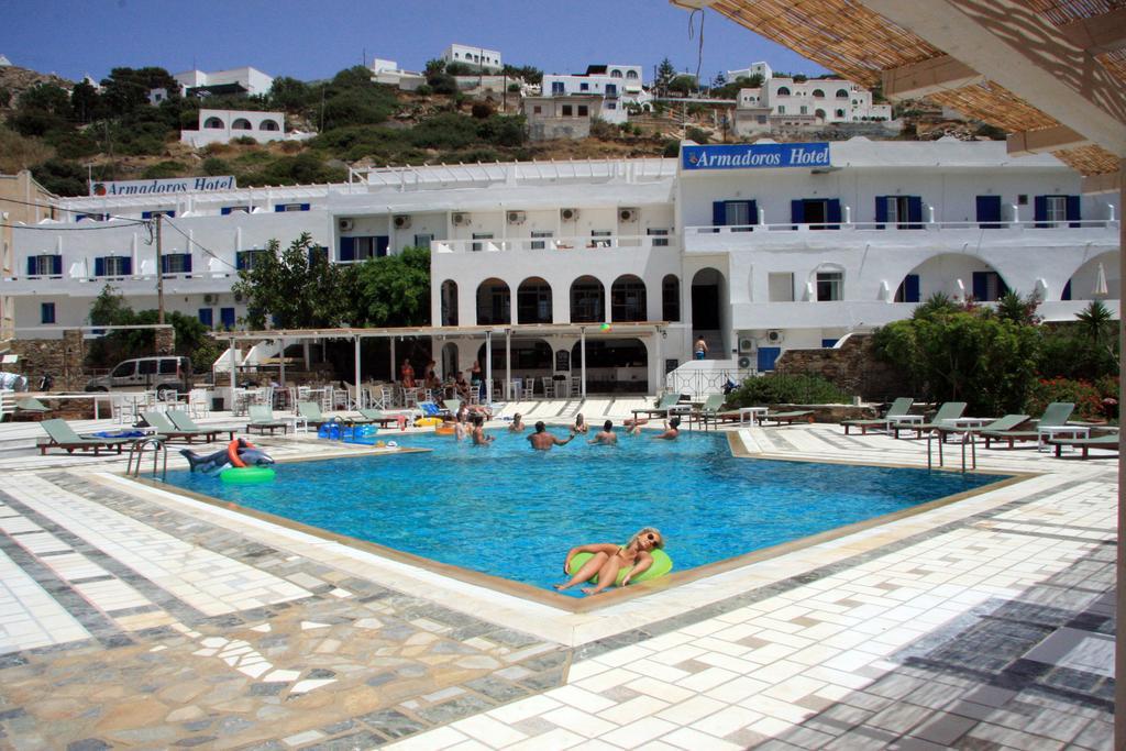 Armadoros Hotel / Ios Backpackers Chora Exterior foto