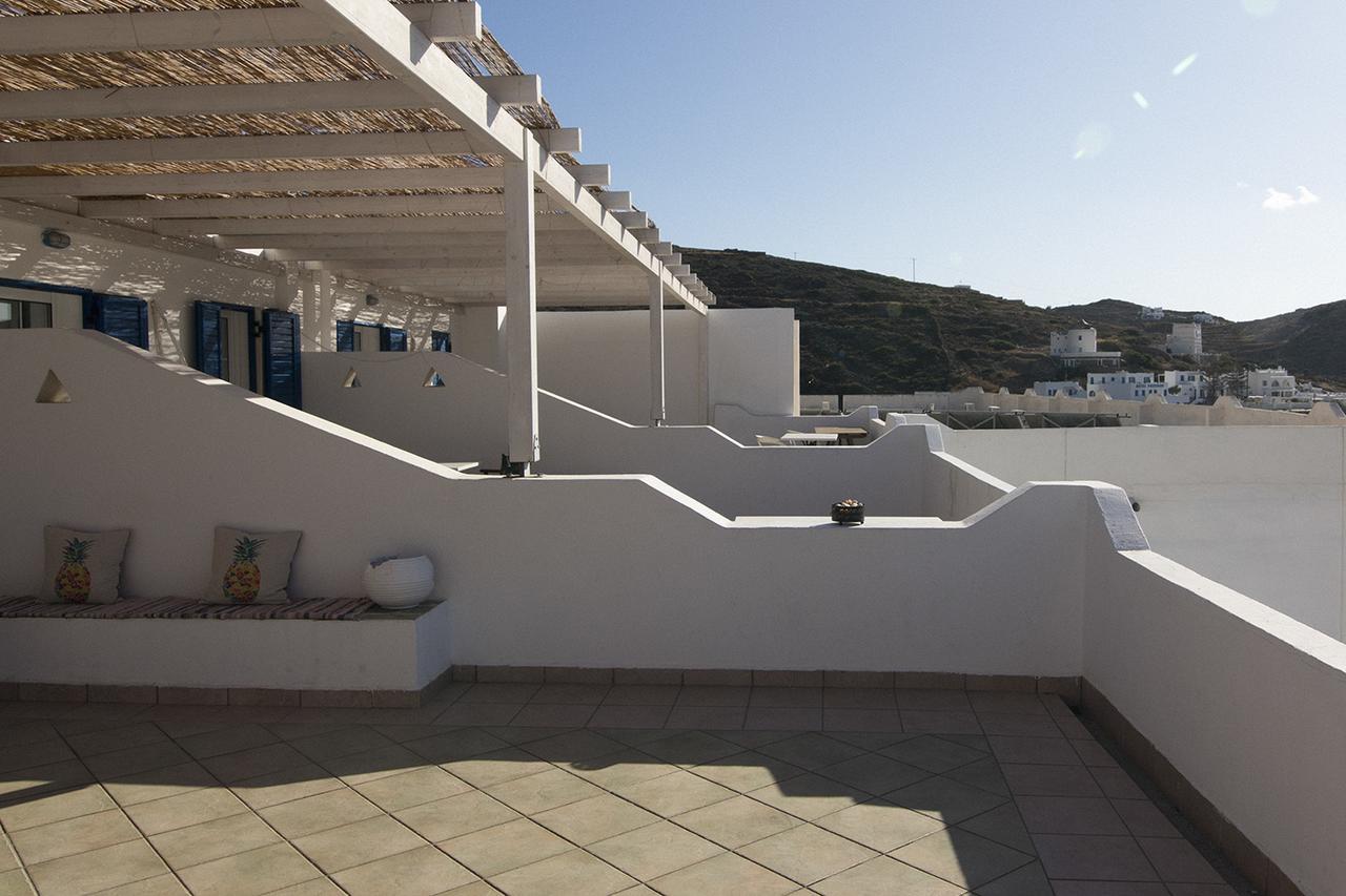 Armadoros Hotel / Ios Backpackers Chora Exterior foto
