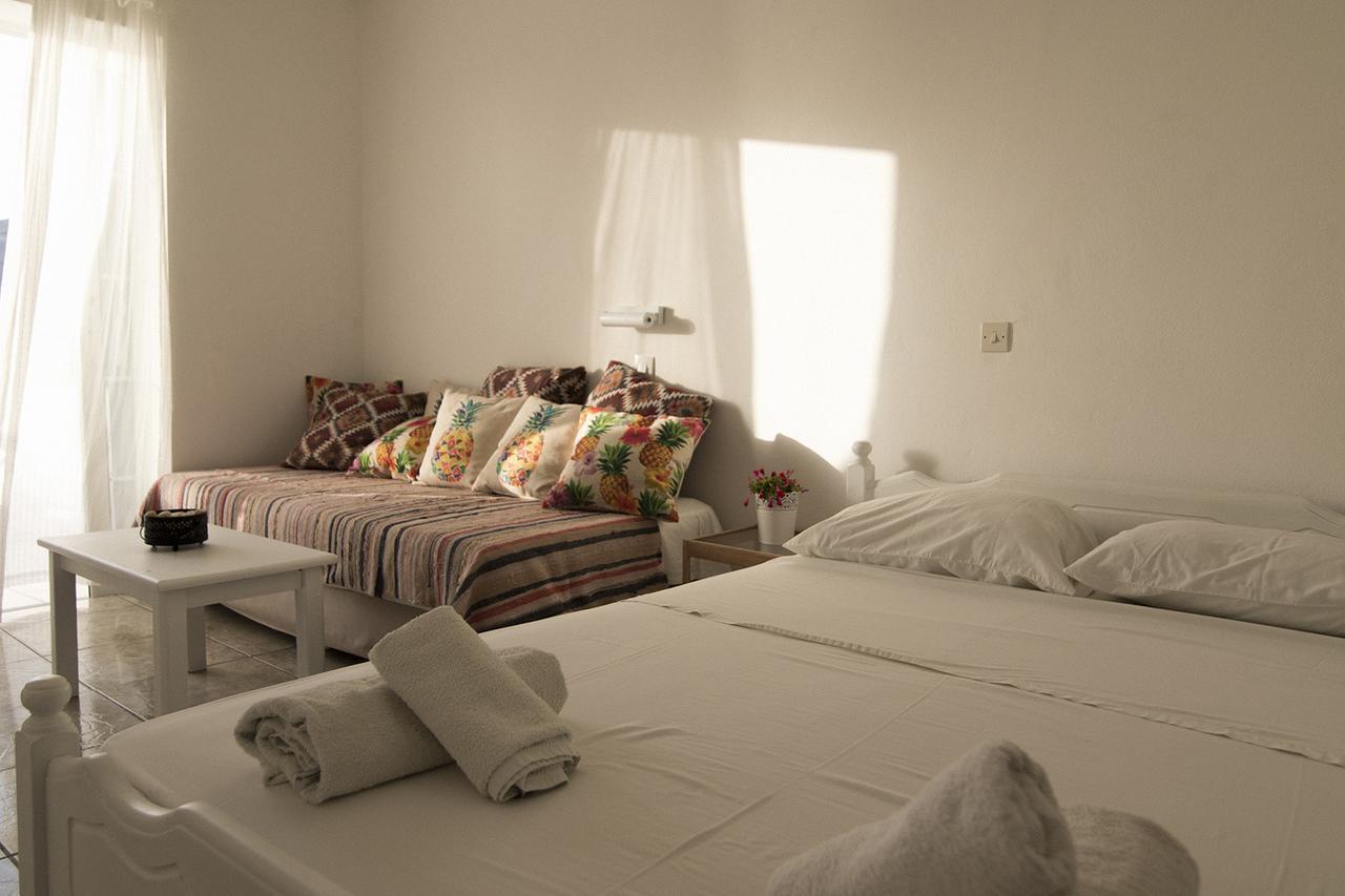 Armadoros Hotel / Ios Backpackers Chora Exterior foto
