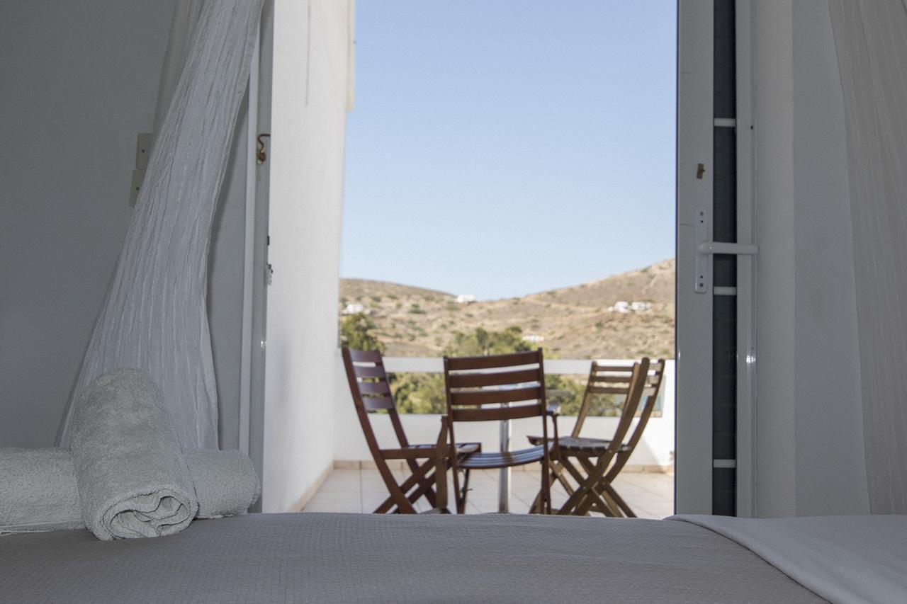 Armadoros Hotel / Ios Backpackers Chora Exterior foto