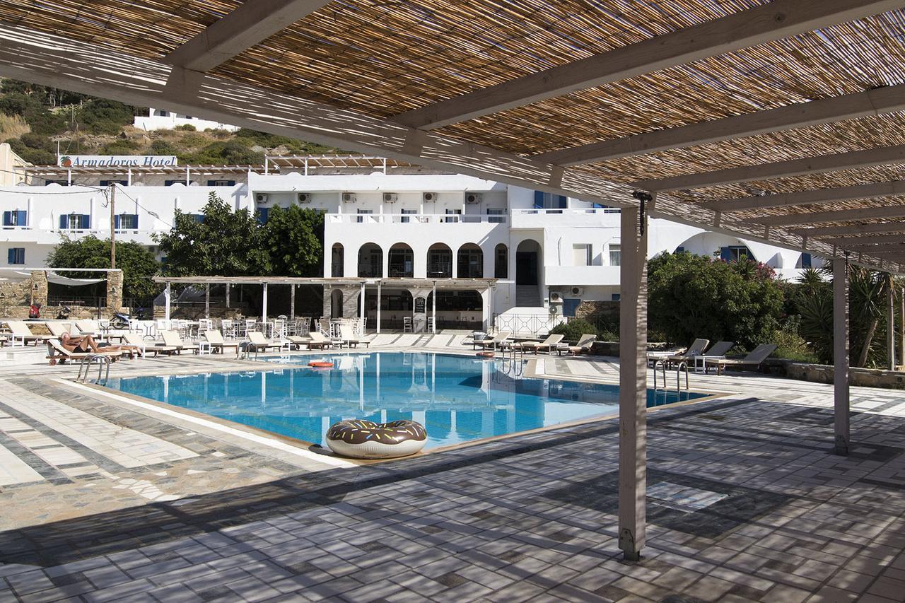 Armadoros Hotel / Ios Backpackers Chora Exterior foto