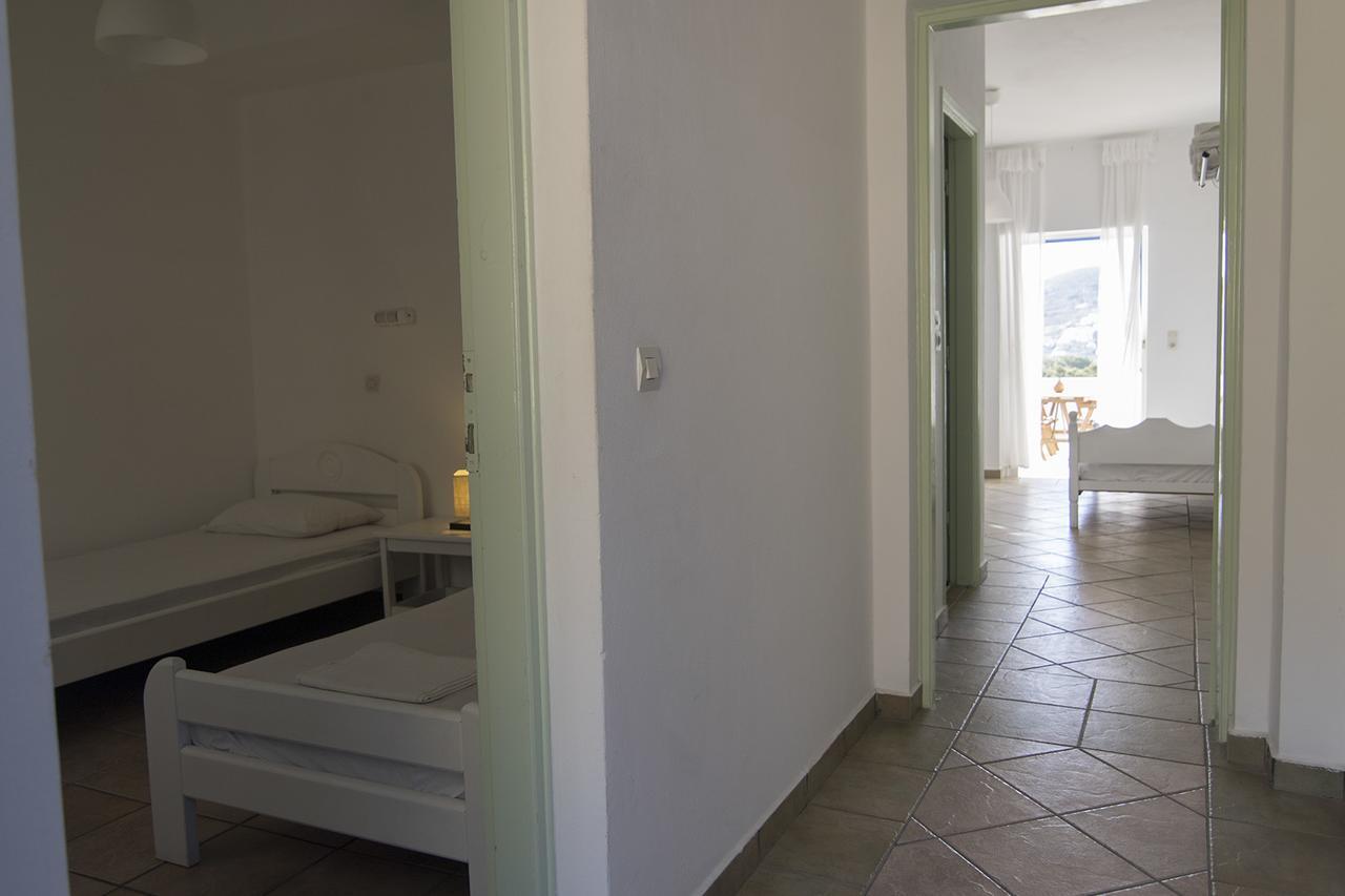 Armadoros Hotel / Ios Backpackers Chora Exterior foto